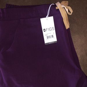 NWT M Deep Purple Skinny Yola Figs